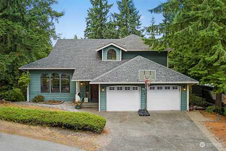792 NE Woods Place Bremerton, WA 98311
