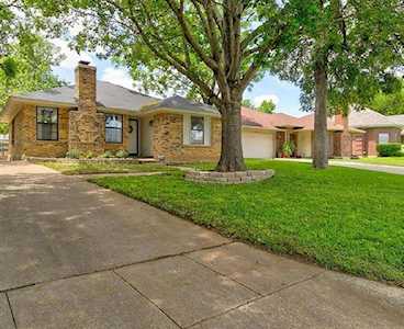 1524 Hollowbrook Court Fort Worth, TX 76103