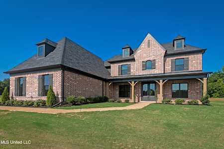 36 Cedar Crest Cove Byhalia, MS 38611