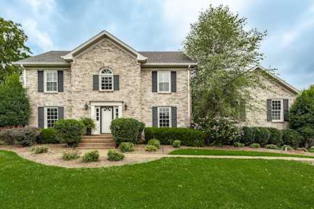 147 East Dr Hendersonville, TN 37075