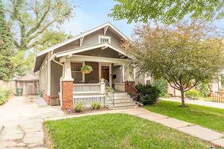 706 S 32nd St Lincoln, NE 68510