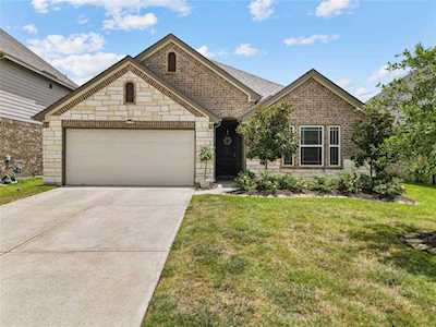 1613 Nacogdoches Valley Dr League City, TX 77573