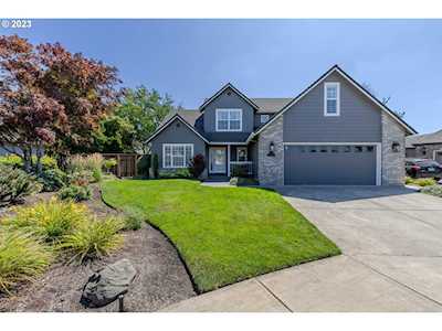 933 River Knoll WAY Springfield, OR 97477