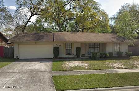 6077 Blank DR W Jacksonville, FL 32244