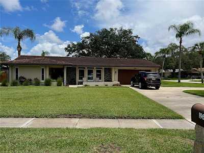 1961 Sandpiper Dr Palm Harbor, FL 34683