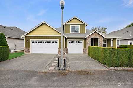 9818 S 235th Place Kent, WA 98031