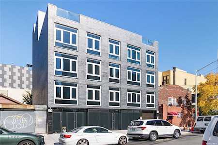 28-09 39th Ave #3A Long Island City, NY 11101