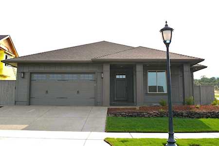 463 Limestone Ln Medford, OR 97504