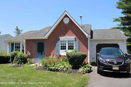 27 Linton Close Freehold, NJ 07728