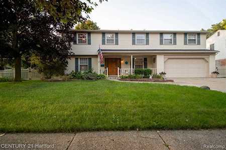 34196 Schulte Dr Farmington, MI 48335