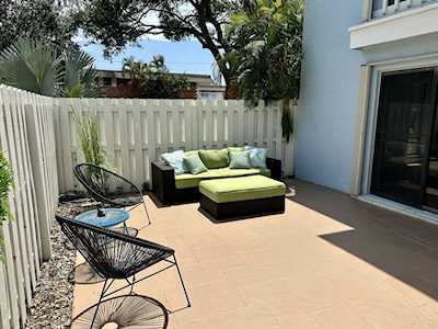 1010 NE 8th Avenue #10b Delray Beach, FL 33483