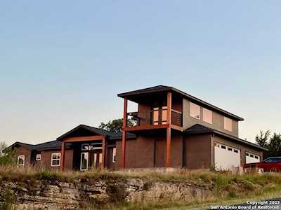 228 Scarlet Ct Canyon Lake, TX 78133