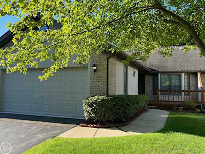 13292 Edgewood Drive Dr Sterling Heights, MI 48312
