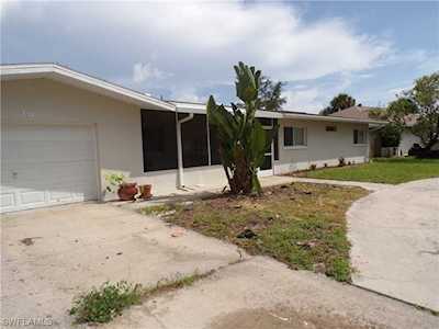 794 Hydrangea Dr North Fort Myers, FL 33903