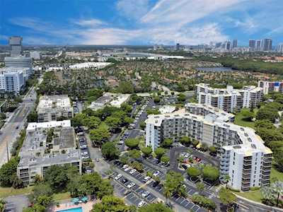 20400 W Country Club Dr #116 Aventura, FL 33180