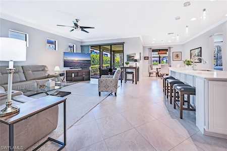 16221 Borelle Cir Naples, FL 34110