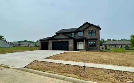 209 Saddlerock Dr Washington, IL 61571