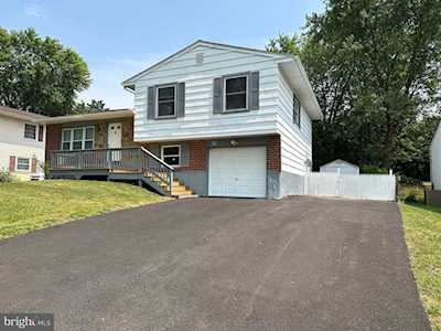 36 Dryden Rd New Castle, DE 19720