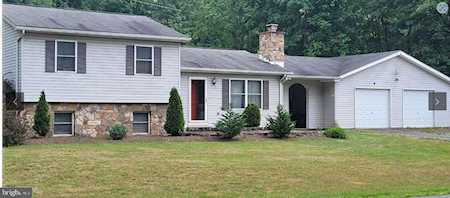 3119 Brookside Ln Lock Haven, PA 17745