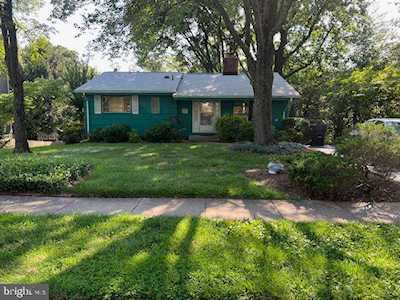 1812 Opalocka Dr Mclean, VA 22101