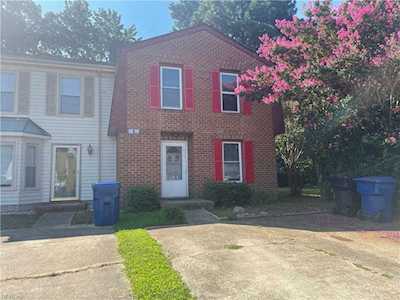 438 Lake Havasu Dr Virginia Beach, VA 23454