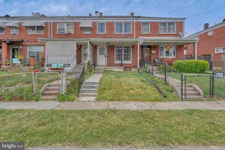 4047 Saint Augustine Ln Dundalk, MD 21222