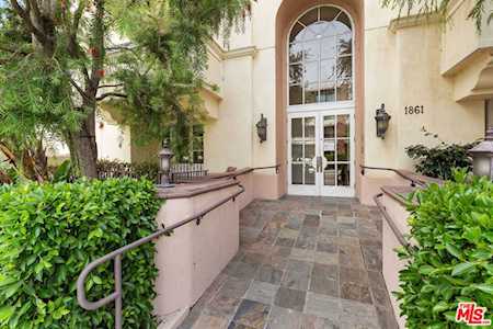 1861 Veteran Ave #201 Los Angeles, CA 90025