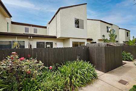 9515 Easter Way #4 San Diego, CA 92121