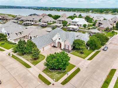 2700 Waters Edge Drive Granbury, TX 76048