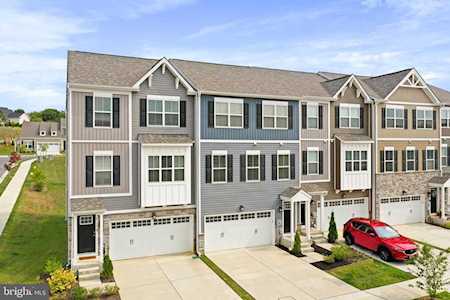 2719 Town View Circle New Windsor, MD 21776