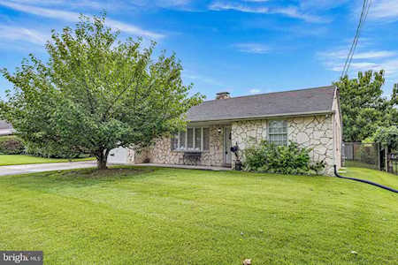 127 Landers Ln New Castle, DE 19720