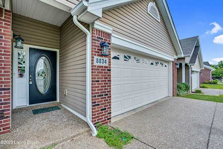 8834 Stony Falls Way Jeffersontown, KY 40299
