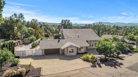 13475 Calle Colina Poway, CA 92064