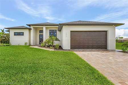 1813 NW 37th Place Cape Coral, FL 33993