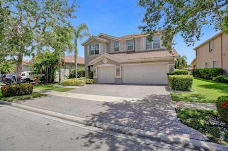 19341 Stonebrook St Weston, FL 33332