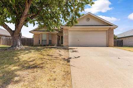 1025 Miles Avenue Burleson, TX 76028