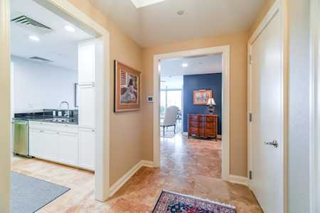 1 Miranova Place Columbus, OH 43215