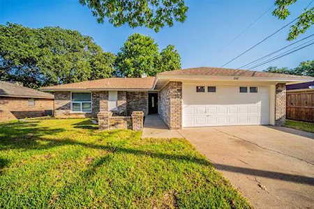 2107 Chapel Downs Drive Arlington, TX 76017