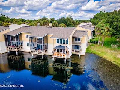 7972 Los Robles CT Jacksonville, FL 32256