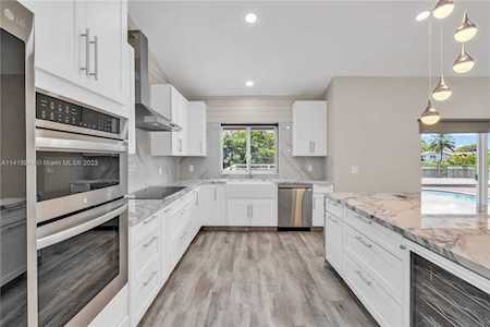 1720 NW 118th Ave Pembroke Pines, FL 33026