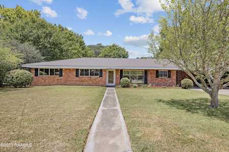 142 S Saint Louis Street Lafayette, LA 70506