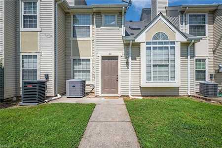 413 Lees Mill Dr Newport News, VA 23608