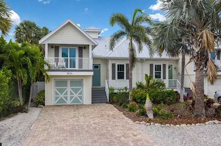 313 58th St #B Holmes Beach, FL 34217