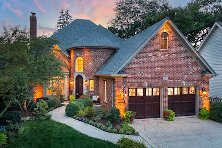 575 S Julian St Naperville, IL 60540