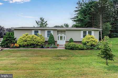 30 Hamilton Rd Boiling Springs, PA 17007