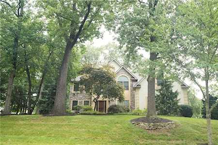 1585 Greystone St Allentown, PA 18106