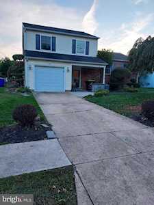 16 Calwell Dr New Castle, DE 19720