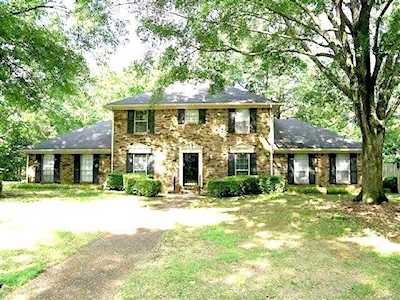 1995 Thorncroft Dr Germantown, TN 38138