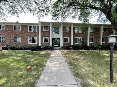 39441 Van Dyke Ave Sterling Heights, MI 48313