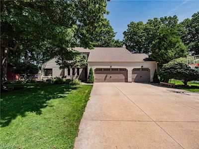 427 Armour Rd Avon Lake, OH 44012